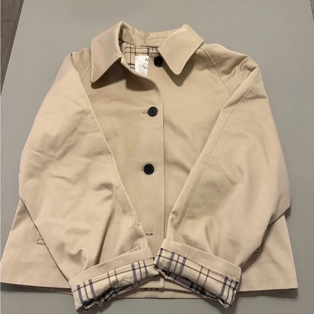The Regent Short Trench Coat - Picture 3 of 3
